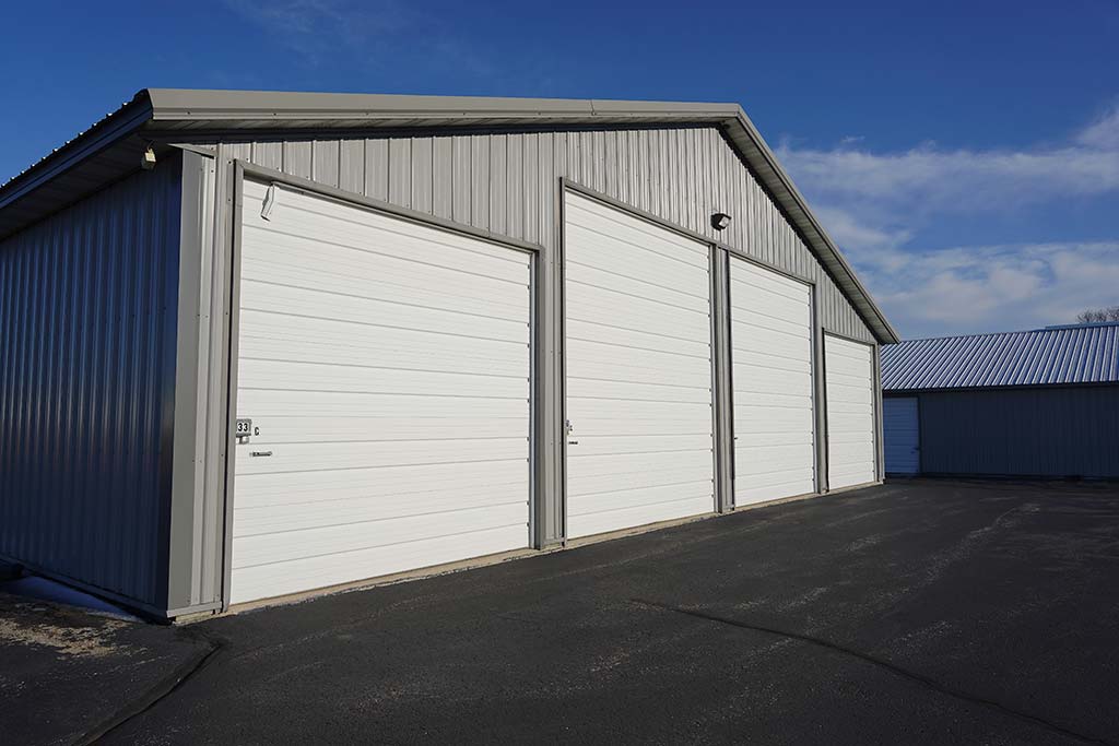 60×100 concrete pad — Altona, MB