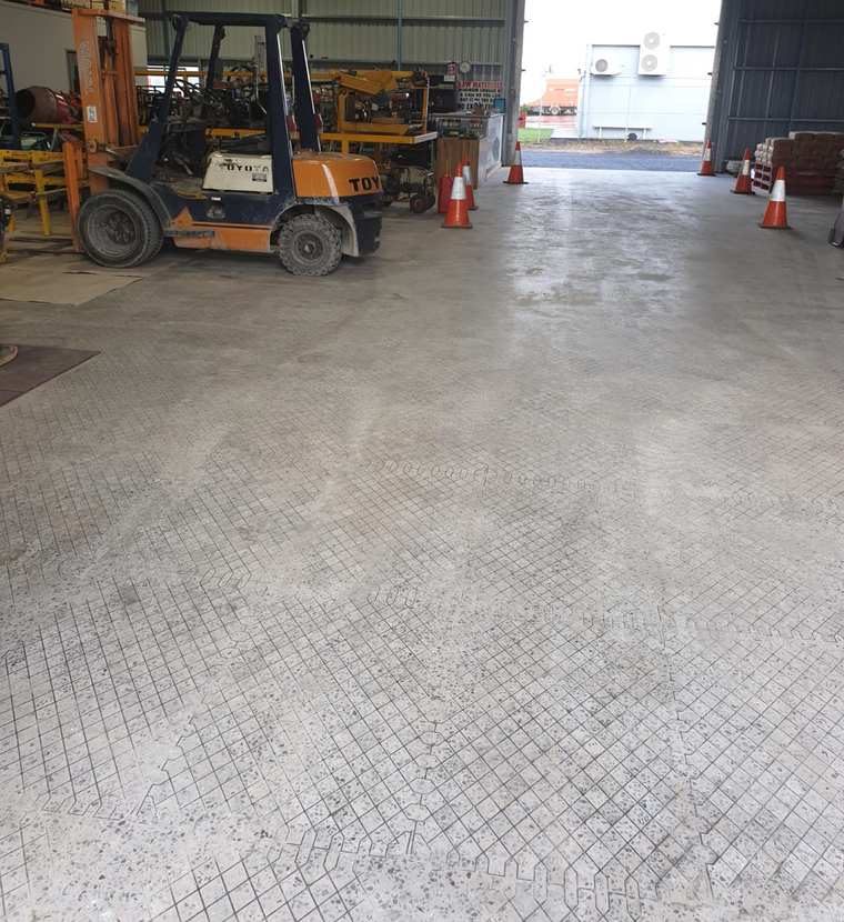 Concrete-filled MAXABASE warehouse floor